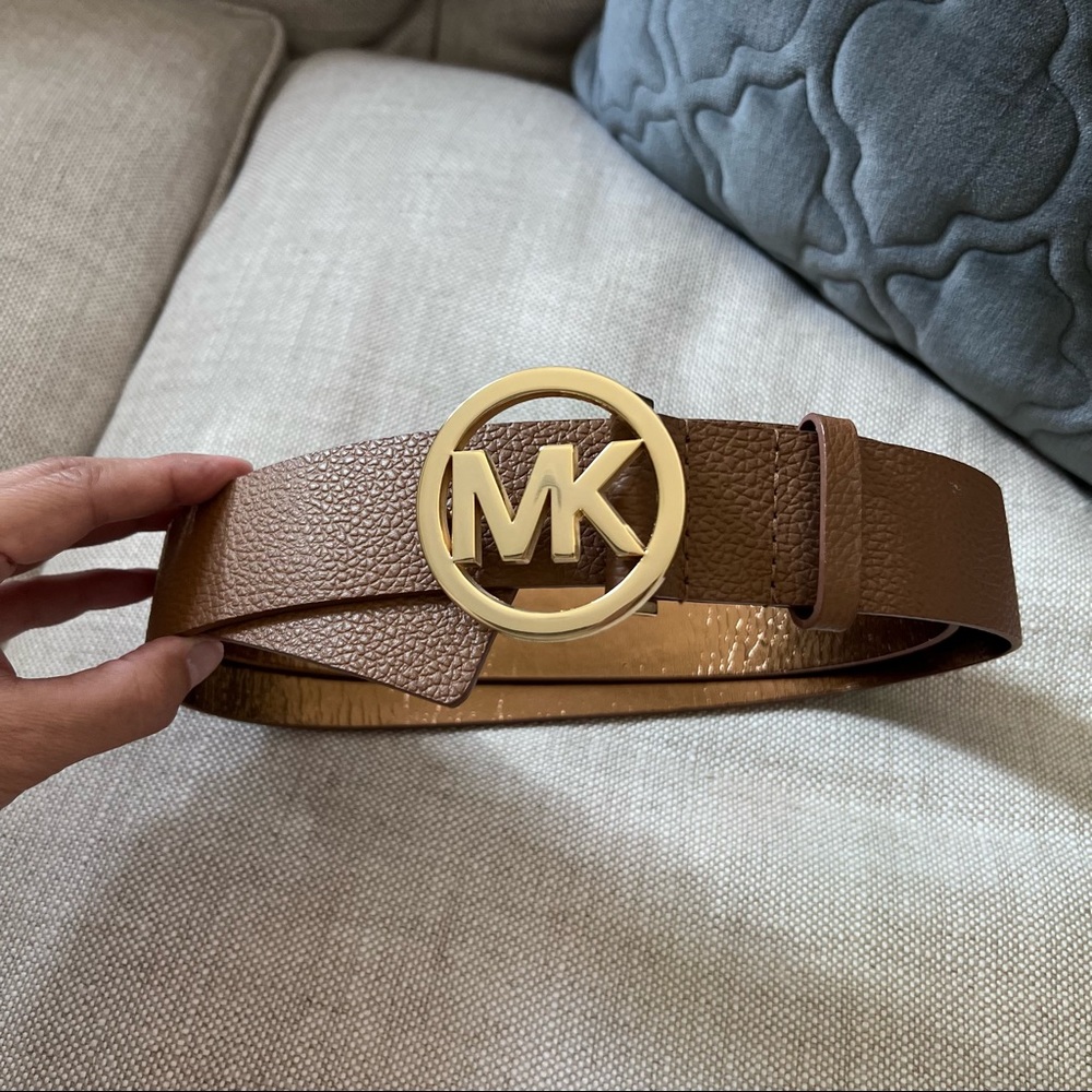 MICHAEL KORS - tan and gold belt (XL)